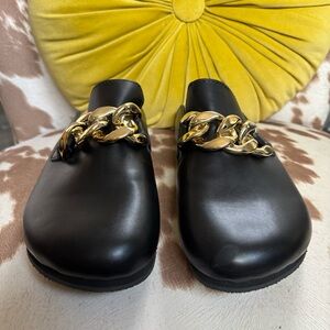 Dream Paris Slides with Gold Chain NWOT
